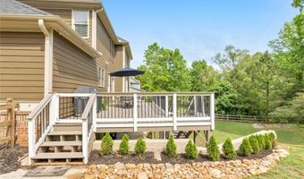 62 Applewood Ln, Acworth, GA 30101