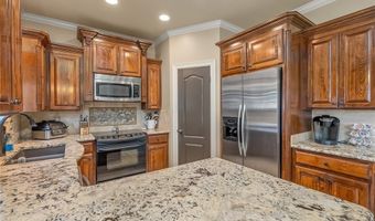 210 Sherwood Dr, Benton, LA 71006