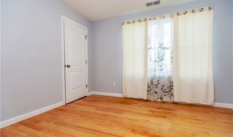 74 Brookhaven Dr, East Providence, RI 02914