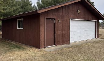 922 Elk Ave, Adams, WI 53910