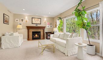 4338 Trail E Dr NE, Ada, MI 49301