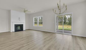 131 Hunter Ridge Dr, Boiling Springs, SC 29316