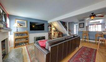 6854 Maple Leaf Dr, Carlsbad, CA 92011
