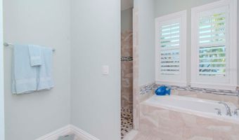 717 MANNS HARBOR Dr, Apollo Beach, FL 33572