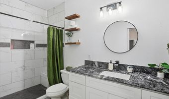 1402 W Johnson Ave, Aransas Pass, TX 78336