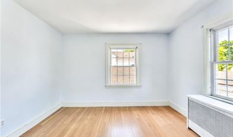 172 Hoyt Ave, East Providence, RI 02916