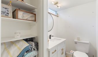 350 Aoloa St B232, Kailua, HI 96734