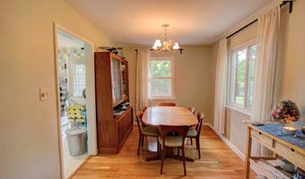 2703 DAWN Dr, Alexandria, VA 22306