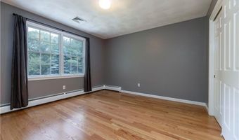 258 Woodridge Dr, North Kingstown, RI 02874