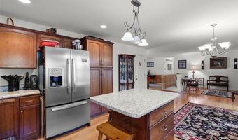 428 Melanie Meadows Ln, Ballwin, MO 63021