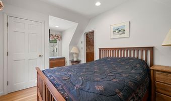 56 Oak Dr, Bedford, NH 03110