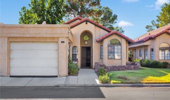 11722 Oak St, Apple Valley, CA 92308