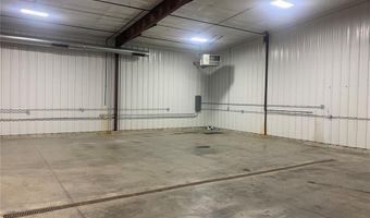 412 Chamber Dr, Anamosa, IA 52205
