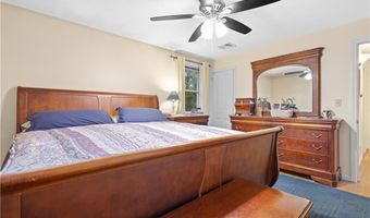 25 Loomis St, Cranston, RI 02920