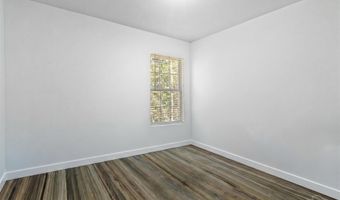 10 Middleton Ln, Atmore, AL 36502