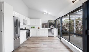 5453 Softwind Way, Agoura Hills, CA 91301