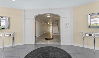2045 N 3rd St #404, Baton Rouge, LA 70802