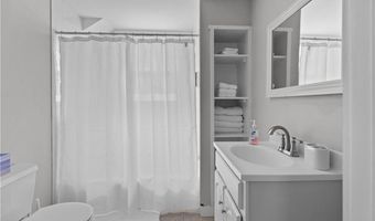 19 Warren Ave 19, Middletown, RI 02842