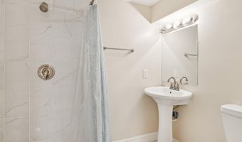 908 LONGFELLOW St NW, Washington, DC 20011