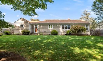 35 Greenfield Rd, Cumberland, RI 02864