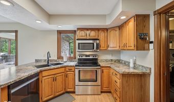 6983 White Oak Dr, Avon, IN 46123