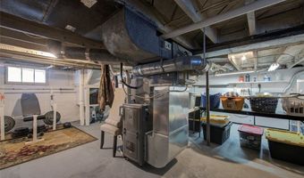 611 West St, Amherst, OH 44001