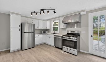 12 N Mason Rd, Brookline, NH 03033
