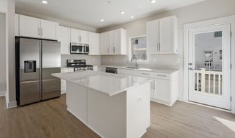 945 SYCAMORE Dr SE, Washington, DC 20032