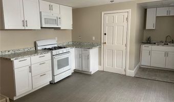 217 State St 1R, Bristol, RI 02809
