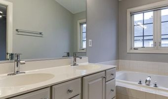 953 HARRISON Cir, Alexandria, VA 22304