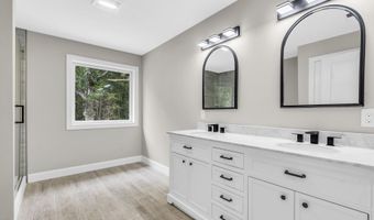 70 Seurat St, Barnegat, NJ 08005