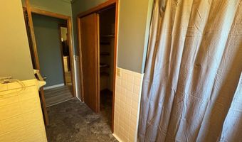 105 Able St, Big Sandy, TN 38221