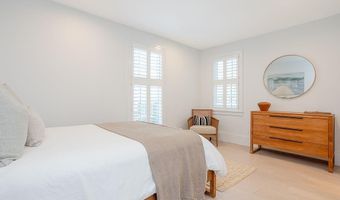 23 Catherine St, Newport, RI 02840