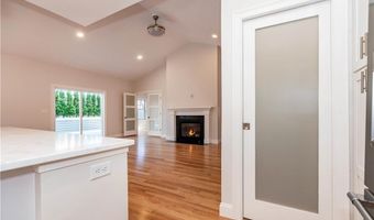 18 Hampton Rd 21, Coventry, RI 02816