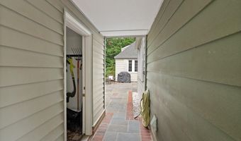 7551 MARSHALL Dr, Annandale, VA 22003