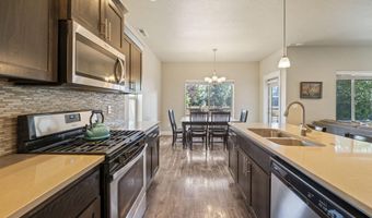 3523 NE Crystal Springs Dr, Bend, OR 97701