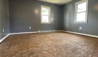 143 S 7th St, Austin, IN 47102