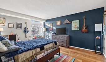 1016 S WAYNE St 302, Arlington, VA 22204