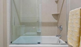 821 GREENWICH Dr, Ambler, PA 19002