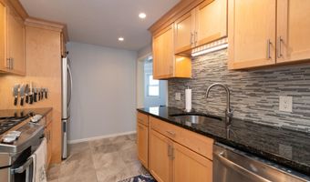 22 Harbor Hill Dr 22, Bourne, MA 02532