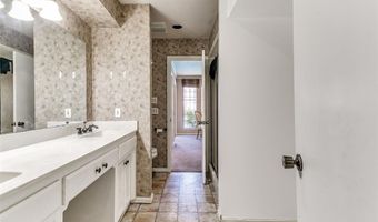 8101 Brownsville Ln, Bethany, OK 73008