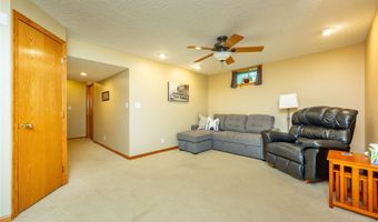 2013 NW School St, Ankeny, IA 50023