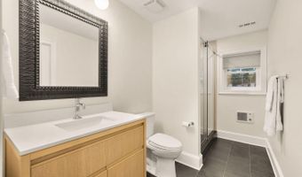 6512 RIDGE Dr, Bethesda, MD 20816