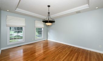 990 WHISPERWOOD Ln, Aurora, OH 44202