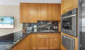 300 Wai Nani Way Ii/716, Honolulu, HI 96815