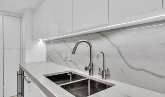 9801 Collins Ave 5U, Bal Harbour, FL 33154