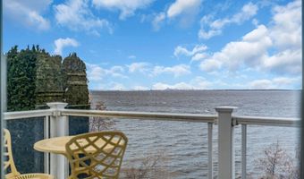 42 Bayside Dr, Atlantic Highlands, NJ 07716