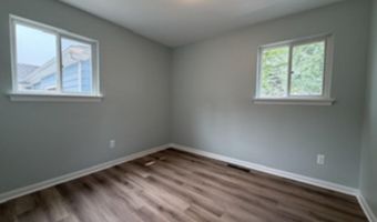 1819 Washington St, Algonac, MI 48001