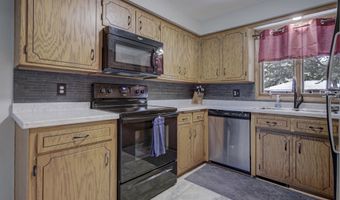 2901 S CARPENTER St, Appleton, WI 54913