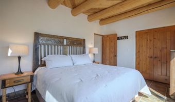 265 Hondo Seco Rd, Arroyo Seco, NM 87514